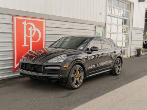 Used 2022 Porsche Cayenne Turbo S AWD/4WD image 39