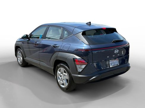 Certified 2025 Hyundai Kona SE FWD image 3