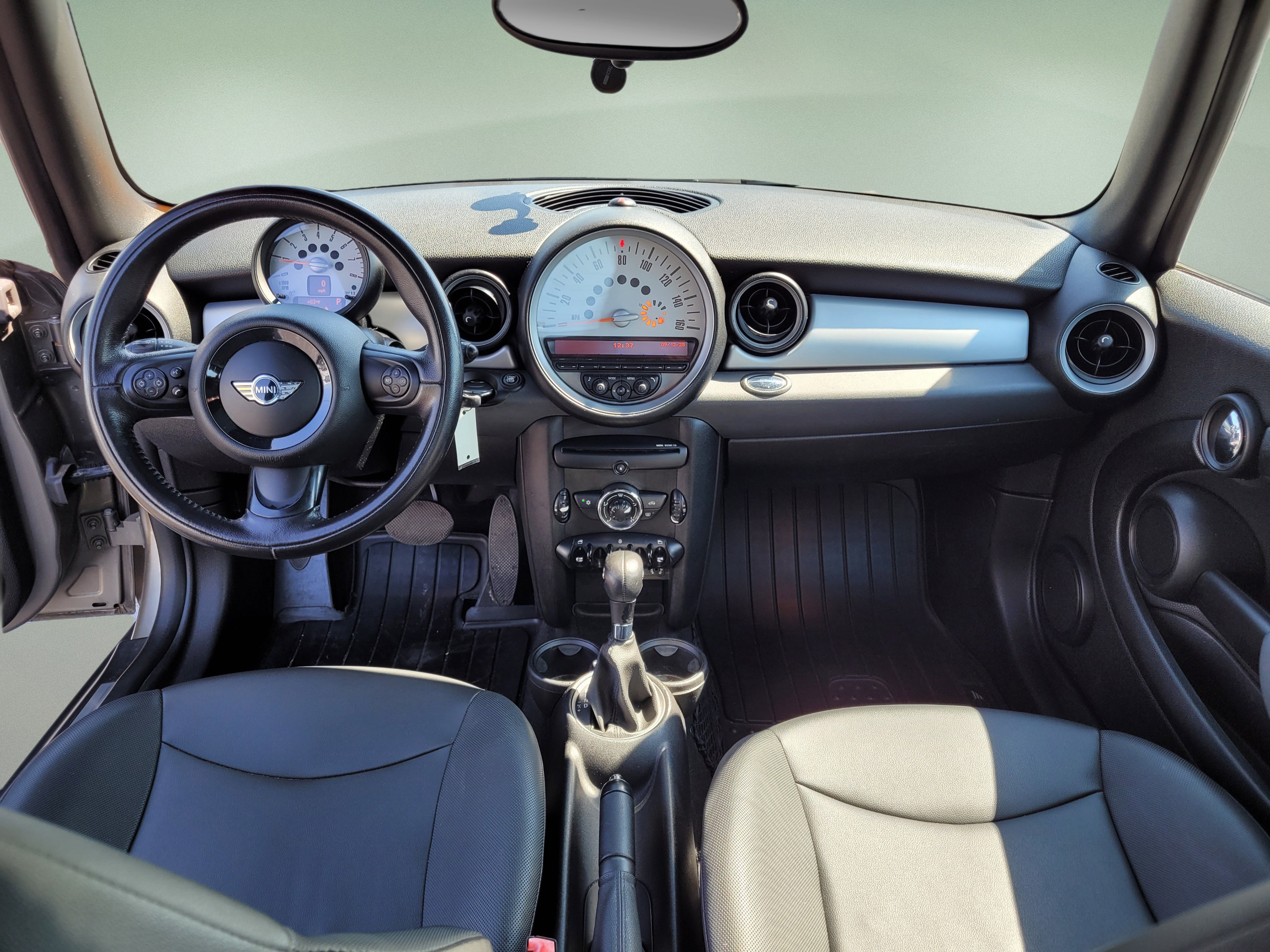 Used 2011 MINI Cooper Hardtop FWD image 16