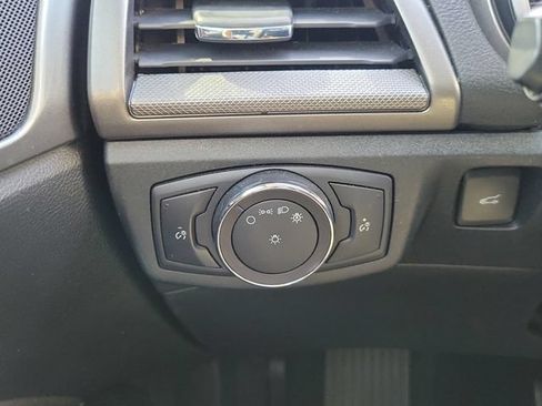 Used 2020 Ford Fusion SE FWD image 21