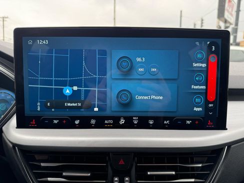 Used 2025 Ford Escape Platinum image 20