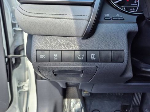 Used 2023 Toyota Camry SE w/ Convenience Package FWD image 27