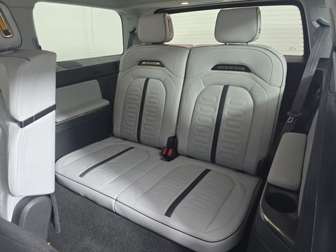 Used 2024 Rivian R1S Adventure AWD/4WD image 22