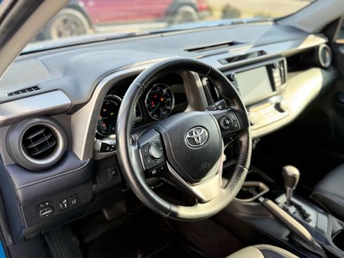 Used 2017 Toyota RAV4 Limited image 11