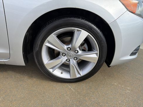 Used 2014 Acura ILX w/ Technology Package image 13