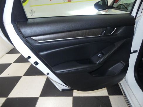 Used 2022 Honda Accord EX-L image 28