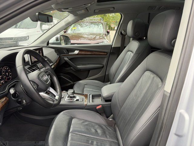 Used 2018 Audi Q5 2.0T Premium Plus w/ Premium Plus Package AWD/4WD image 11