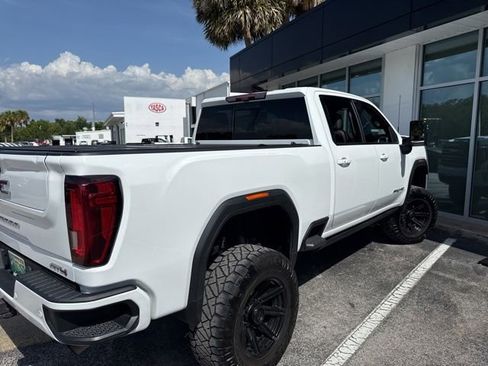 Used 2022 GMC Sierra 2500 AT4 w/ AT4 Preferred Package AWD/4WD image 5