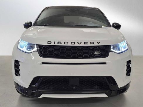 Certified 2025 Land Rover Discovery Sport Dynamic SE image 8