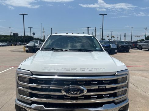 Used 2024 Ford F350 Lariat w/ Lariat Ultimate Package AWD/4WD image 3
