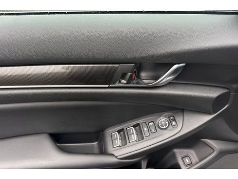 Used 2022 Honda Accord Sport image 13