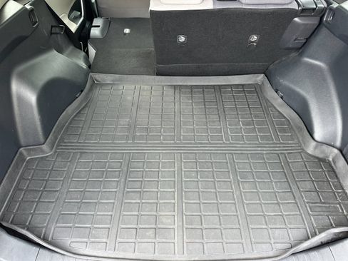 Used 2019 Toyota RAV4 XLE w/ Convenience Package AWD/4WD image 14
