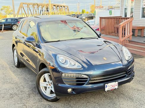 Used 2012 Porsche Cayenne AWD/4WD image 2
