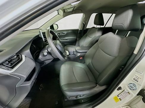Certified 2025 Toyota RAV4 XLE FWD image 12