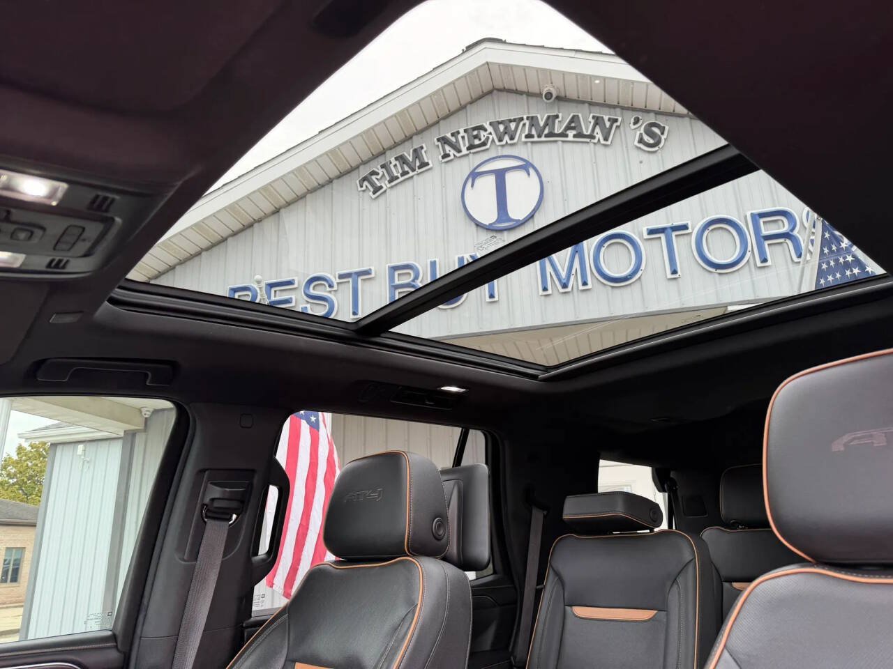 Used 2021 GMC Yukon AT4 w/ AT4 Premium Plus Package AWD/4WD image 24