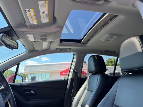 Used 2019 Chevrolet Trax Premier AWD/4WD image 25