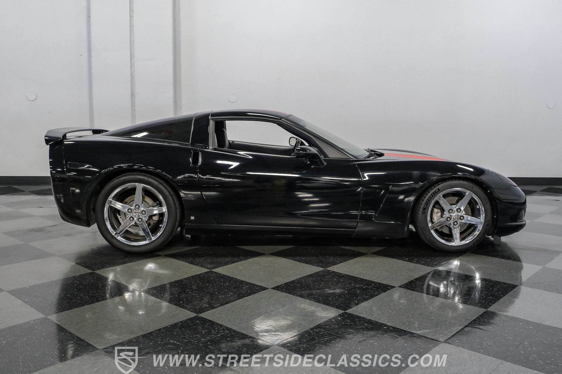 Used 2008 Chevrolet Corvette Coupe w/ Preferred Equipment Group RWD image 14
