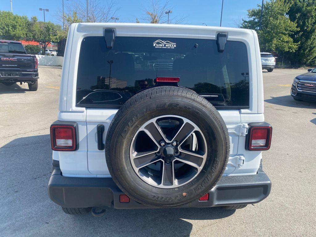 Used 2023 Jeep Wrangler Unlimited Sahara AWD/4WD image 4