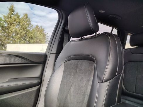 New 2025 Jeep Grand Cherokee L Altitude image 27