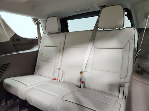 Used 2023 GMC Yukon Denali w/ LPO, Floor Liner Package RWD image 12