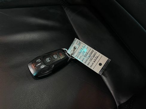 Used 2016 Ford Explorer XLT w/ Equipment Group 202A image 37