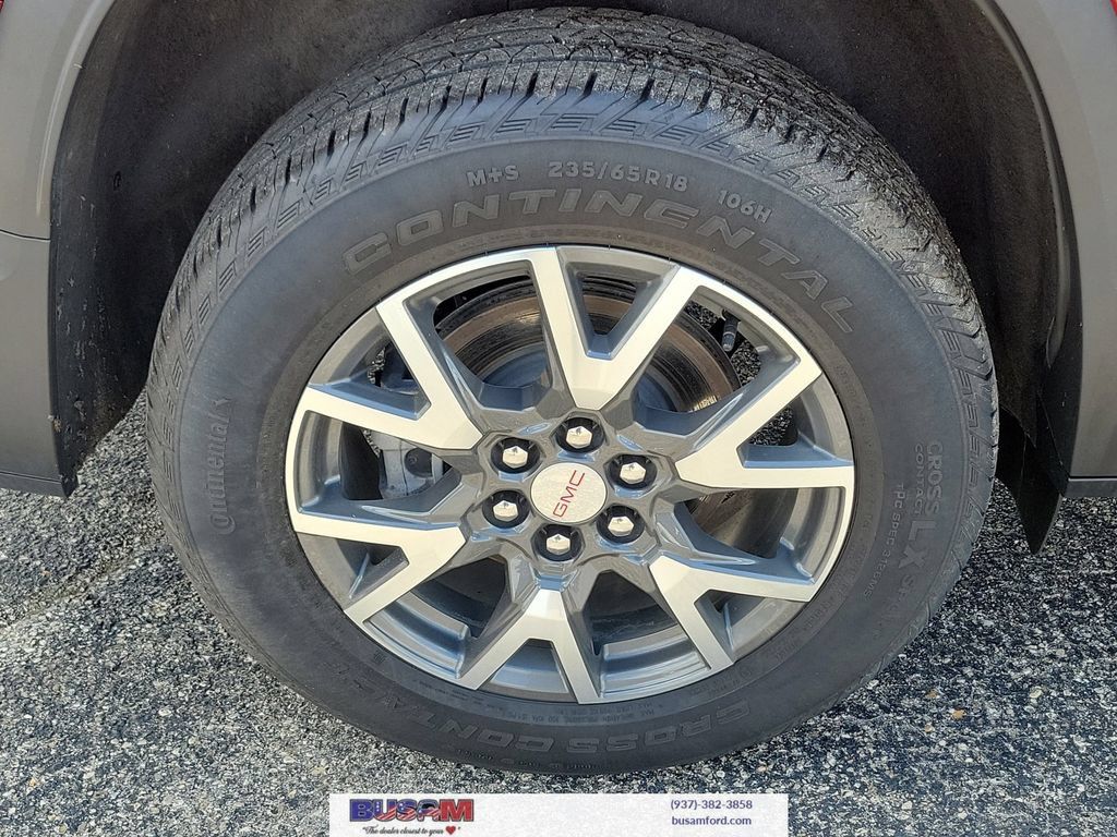 Used 2023 GMC Acadia SLE AWD/4WD image 5