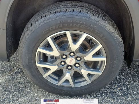 Used 2023 GMC Acadia SLE AWD/4WD image 5