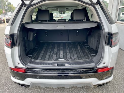 Certified 2025 Land Rover Discovery Sport S AWD/4WD image 36
