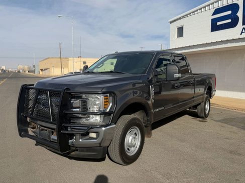 Used 2018 Ford F250 XLT w/ XLT Value Package image 5