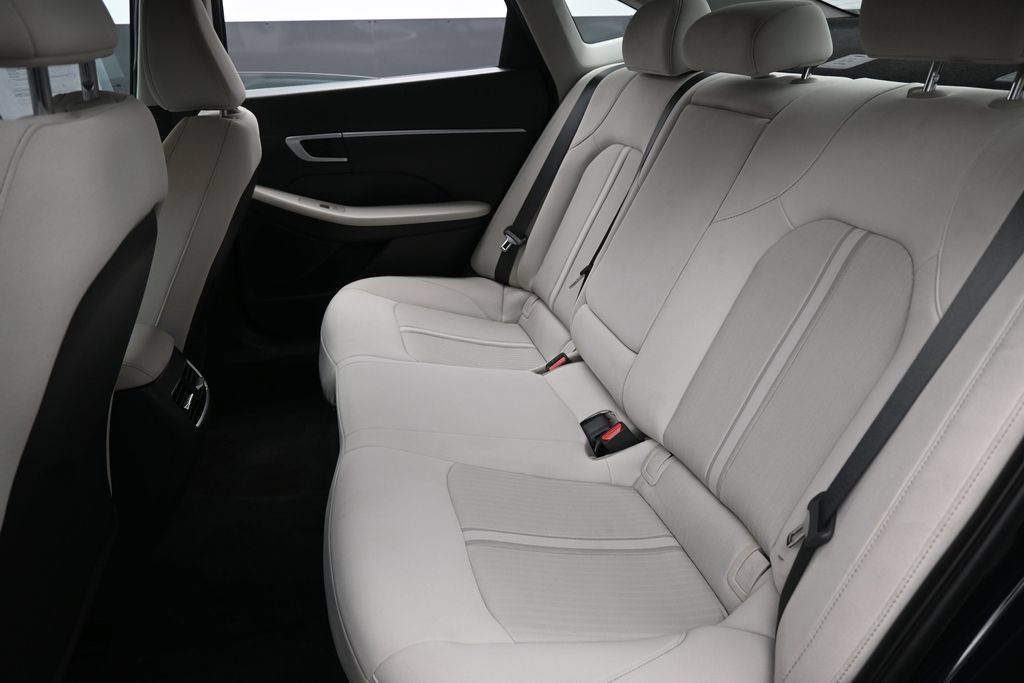 Used 2025 Hyundai Sonata SEL FWD image 23