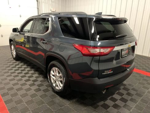 Used 2019 Chevrolet Traverse LT image 2