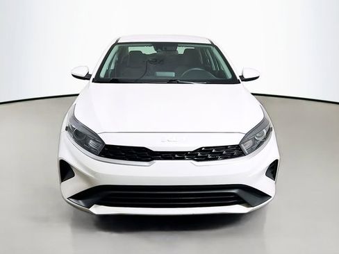 Used 2024 Kia Forte LXS image 2