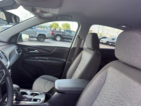 Used 2023 Chevrolet Equinox LT AWD/4WD image 26