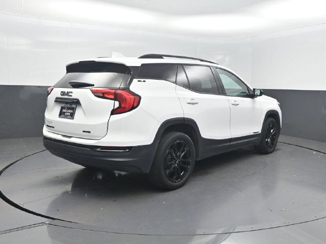 Used 2020 GMC Terrain SLE w/ Elevation Edition AWD/4WD image 30