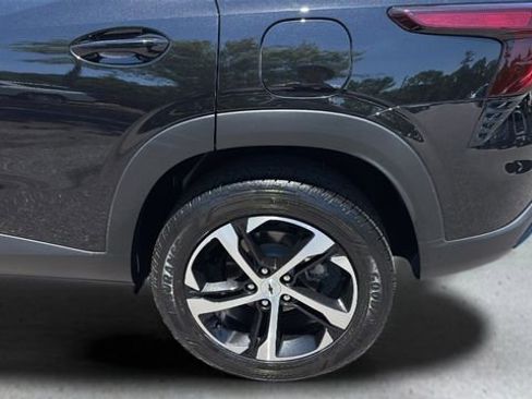 Used 2024 Chevrolet Trax RS w/ Driver Confidence Package FWD image 33