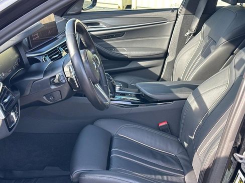 Used 2023 BMW M550i xDrive w/ Parking Assistance Package image 19