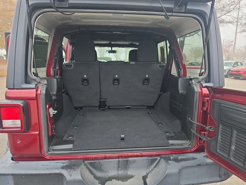 Used 2021 Jeep Wrangler Unlimited Sport image 13