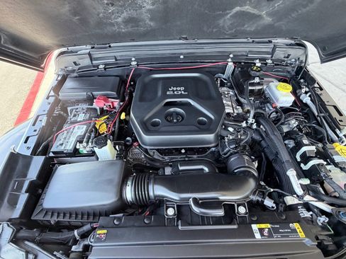 Used 2021 Jeep Wrangler Sport image 21