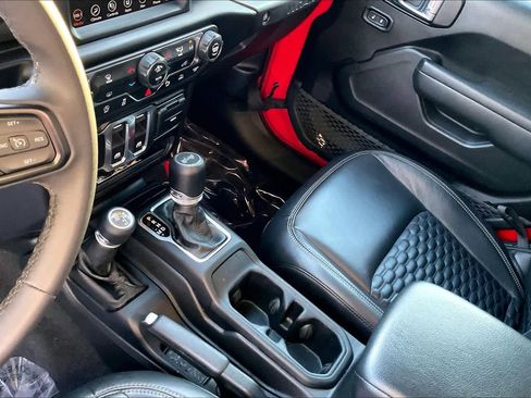 Used 2023 Jeep Wrangler Sport S image 16