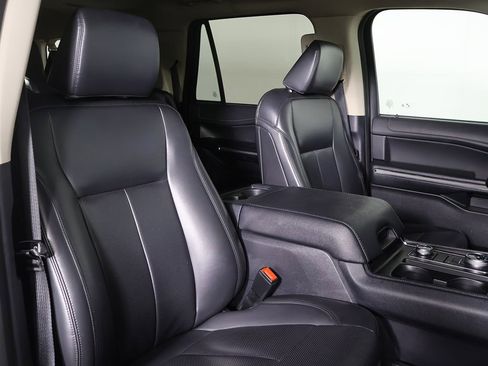 Used 2024 Ford Expedition Max XLT AWD/4WD image 28