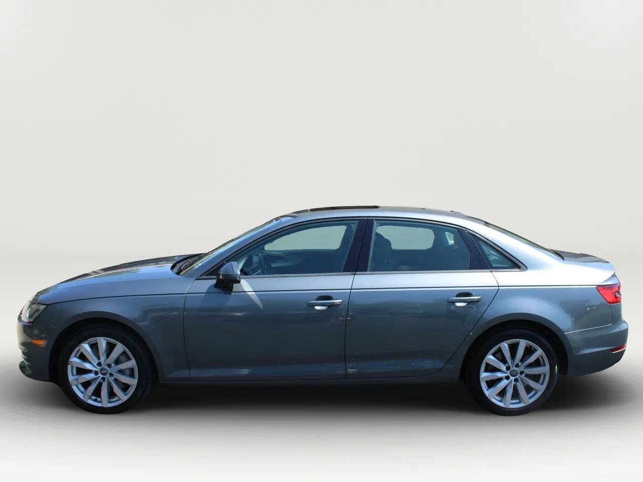 Used 2017 Audi A4 2.0T Premium w/ Convenience Package FWD image 5