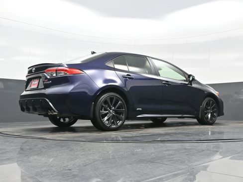 Used 2024 Toyota Corolla SE image 32