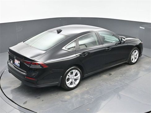 Certified 2025 Honda Accord LX image 33