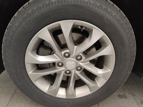 Used 2020 Hyundai Santa Fe SE w/ Cargo Package image 31