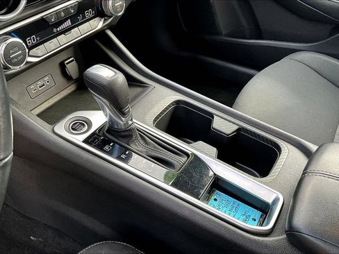 Certified 2023 Nissan Sentra SV w/ All-Weather Package FWD image 18