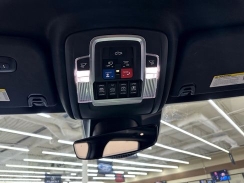 Used 2019 RAM 1500 Limited image 34