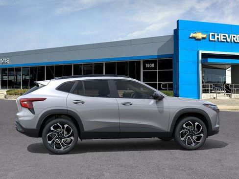 New 2026 Chevrolet Trax RS w/ Driver Confidence Package FWD image 5