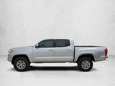 Certified 2018 Toyota Tacoma SR5 RWD image 9