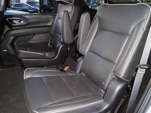 Used 2022 GMC Yukon SLT w/ SLT Premium Package image 25