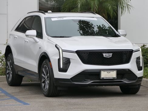 Certified 2024 Cadillac XT4 Sport FWD image 8